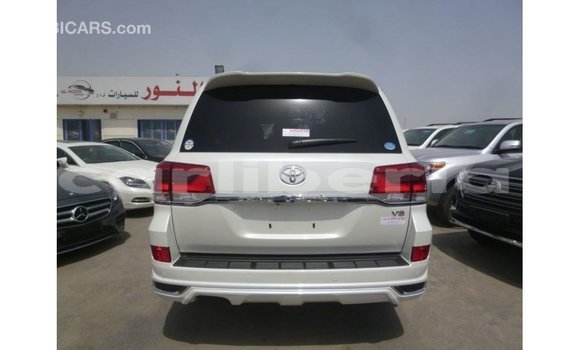 Buy Import Toyota Land Cruiser White Car in Import - Dubai in Bomi County Buy Import Toyota Land Cruiser White Car in Import - Dubai in Bomi County