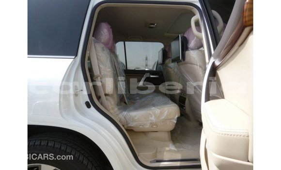 Buy Import Toyota Land Cruiser White Car in Import - Dubai in Bomi County Buy Import Toyota Land Cruiser White Car in Import - Dubai in Bomi County