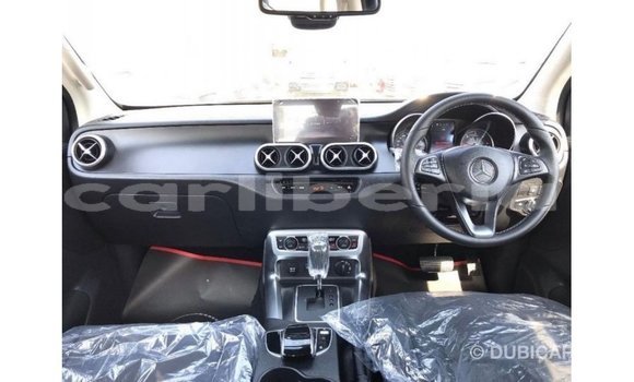 Buy Import Mercedes-Benz 250 Black Car in Import - Dubai in Bomi County Buy Import Mercedes-Benz 250 Black Car in Import - Dubai in Bomi County