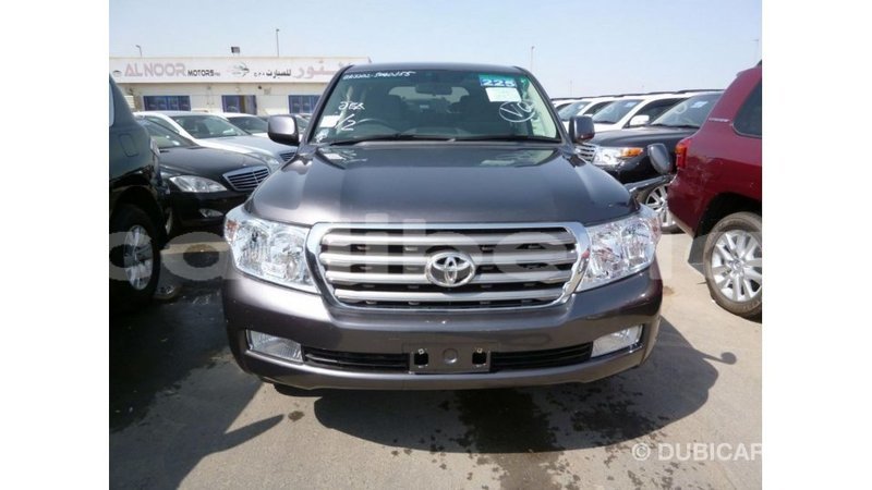 Big with watermark toyota land cruiser bomi county import dubai 2664