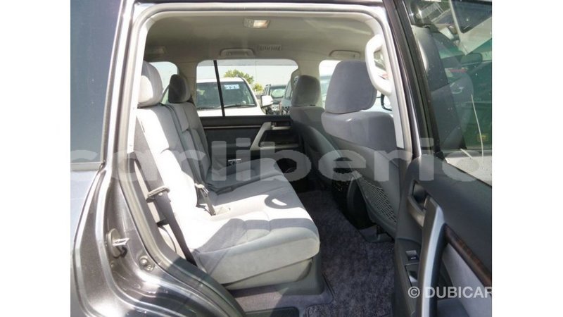 Big with watermark toyota land cruiser bomi county import dubai 2664