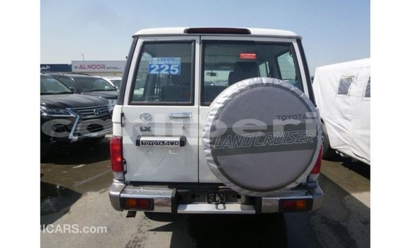 Buy Import Toyota Land Cruiser White Car in Import - Dubai in Bomi County Buy Import Toyota Land Cruiser White Car in Import - Dubai in Bomi County