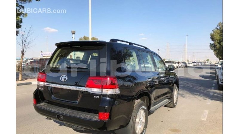 Big with watermark toyota land cruiser bomi county import dubai 2667