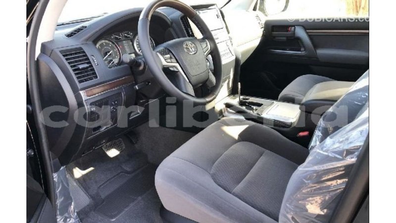 Big with watermark toyota land cruiser bomi county import dubai 2667