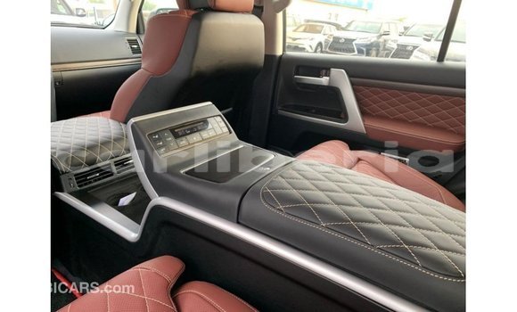 Acheter Import Voiture Toyota Land Cruiser Noir à Import - Dubai, Comté de Bomi Acheter Import Voiture Toyota Land Cruiser Noir à Import - Dubai, Comté de Bomi