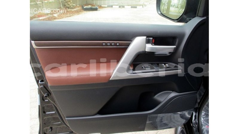 Big with watermark toyota land cruiser bomi county import dubai 2675