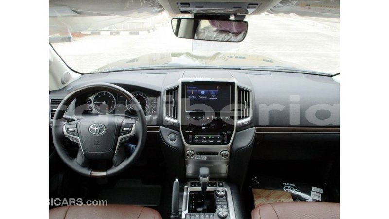 Big with watermark toyota land cruiser bomi county import dubai 2675