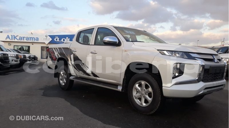 Big with watermark mitsubishi l200 bomi county import dubai 2681