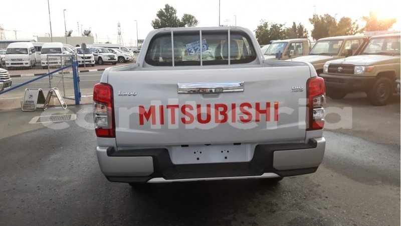 Big with watermark mitsubishi l200 bomi county import dubai 2681