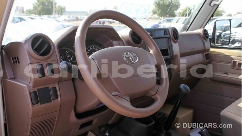Big with watermark toyota land cruiser bomi county import dubai 2683