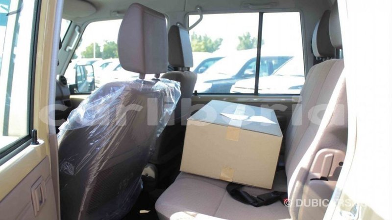 Big with watermark toyota land cruiser bomi county import dubai 2683