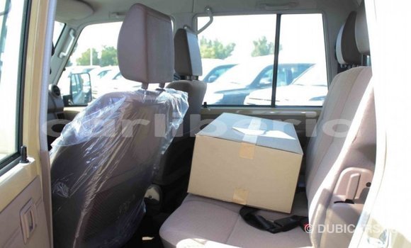 Buy Import Toyota Land Cruiser Beige Car in Import - Dubai in Bomi County Buy Import Toyota Land Cruiser Beige Car in Import - Dubai in Bomi County