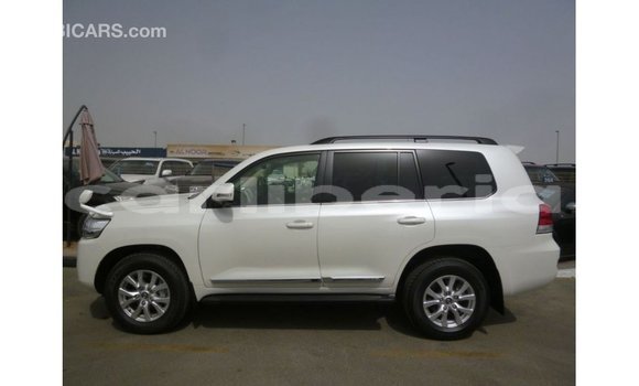 Buy Import Toyota Land Cruiser White Car in Import - Dubai in Bomi County Buy Import Toyota Land Cruiser White Car in Import - Dubai in Bomi County