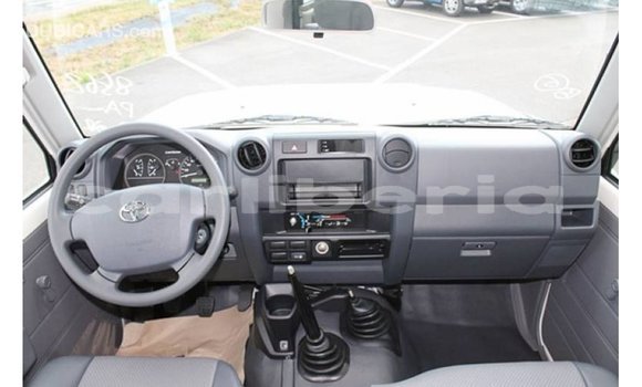 Buy Import Toyota Land Cruiser White Car in Import - Dubai in Bomi County Buy Import Toyota Land Cruiser White Car in Import - Dubai in Bomi County