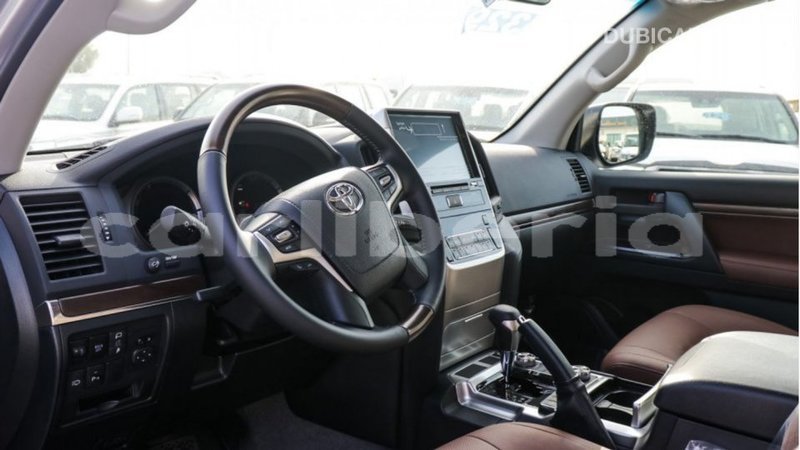 Big with watermark toyota land cruiser bomi county import dubai 2691