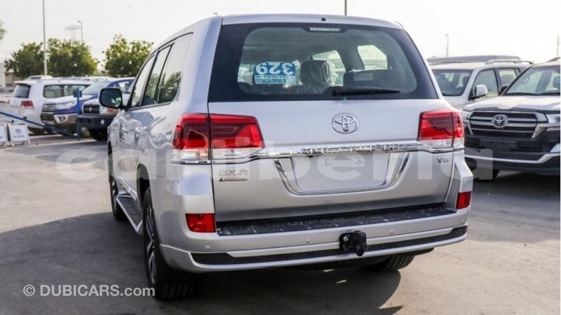 Big with watermark toyota land cruiser bomi county import dubai 2691