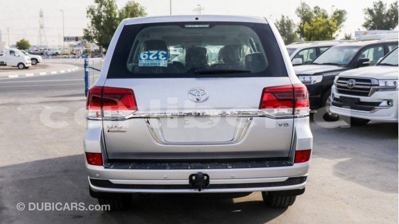 Big with watermark toyota land cruiser bomi county import dubai 2691