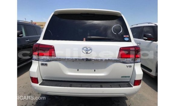Buy Import Toyota Land Cruiser White Car in Import - Dubai in Bomi County Buy Import Toyota Land Cruiser White Car in Import - Dubai in Bomi County