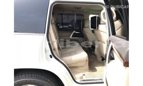 Buy Import Toyota Land Cruiser White Car in Import - Dubai in Bomi County Buy Import Toyota Land Cruiser White Car in Import - Dubai in Bomi County