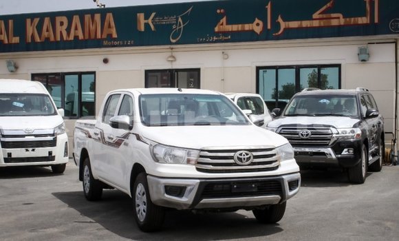 Acheter Import Voiture Toyota Hilux Blanc à Import - Dubai, Comté de Bomi Acheter Import Voiture Toyota Hilux Blanc à Import - Dubai, Comté de Bomi
