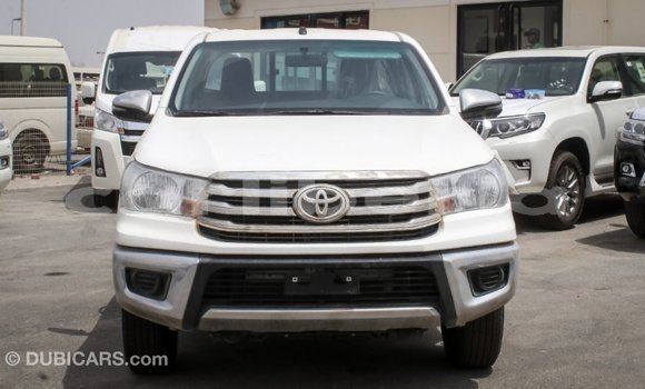 Acheter Import Voiture Toyota Hilux Blanc à Import - Dubai, Comté de Bomi Acheter Import Voiture Toyota Hilux Blanc à Import - Dubai, Comté de Bomi