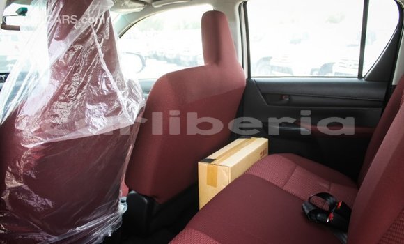 Acheter Import Voiture Toyota Hilux Blanc à Import - Dubai, Comté de Bomi Acheter Import Voiture Toyota Hilux Blanc à Import - Dubai, Comté de Bomi