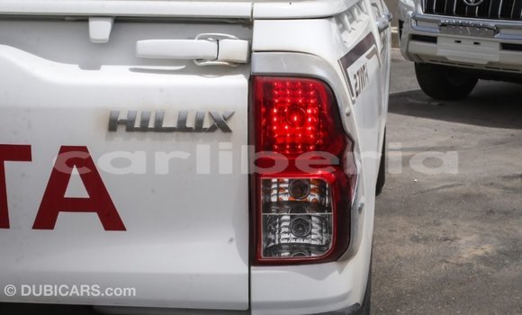 Acheter Import Voiture Toyota Hilux Blanc à Import - Dubai, Comté de Bomi Acheter Import Voiture Toyota Hilux Blanc à Import - Dubai, Comté de Bomi