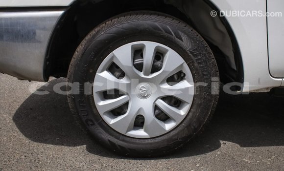 Acheter Import Voiture Toyota Hilux Blanc à Import - Dubai, Comté de Bomi Acheter Import Voiture Toyota Hilux Blanc à Import - Dubai, Comté de Bomi