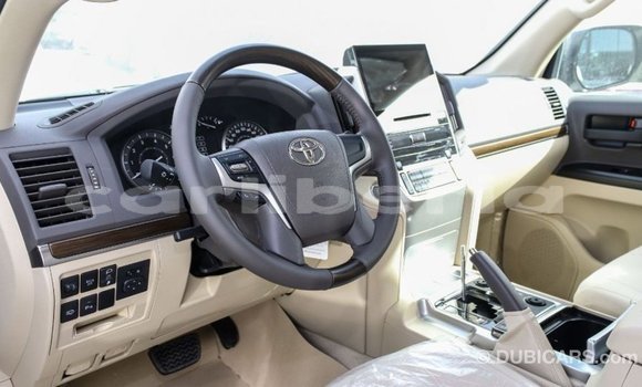 Buy Import Toyota Land Cruiser White Car in Import - Dubai in Bomi County Buy Import Toyota Land Cruiser White Car in Import - Dubai in Bomi County