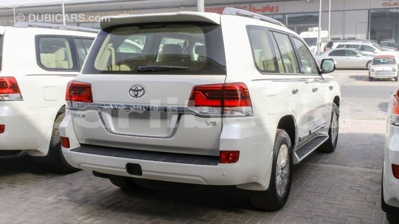 Big with watermark toyota land cruiser bomi county import dubai 2699