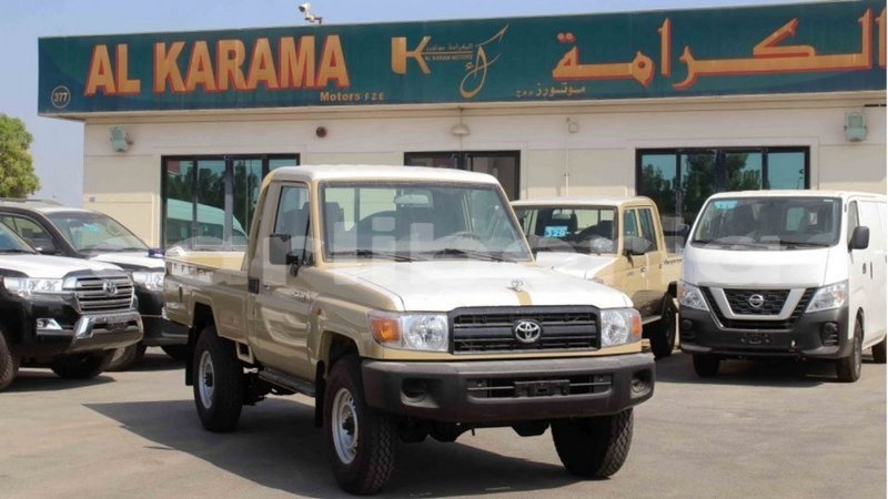 Big with watermark toyota land cruiser bomi county import dubai 2707
