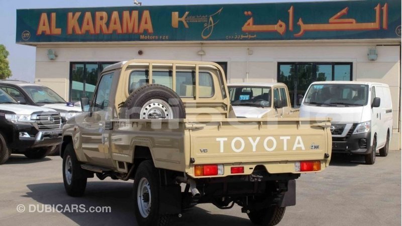 Big with watermark toyota land cruiser bomi county import dubai 2707