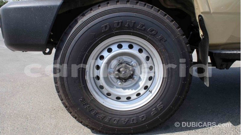 Big with watermark toyota land cruiser bomi county import dubai 2707