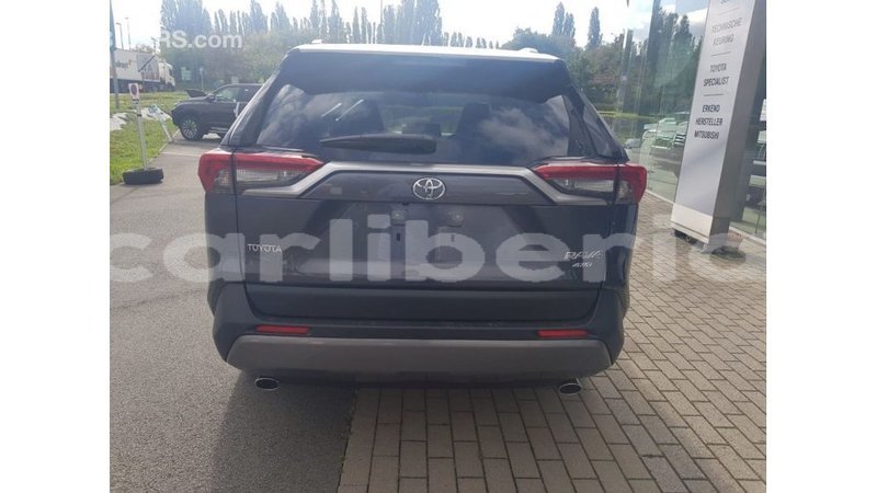 Big with watermark toyota rav4 bomi county import dubai 2752