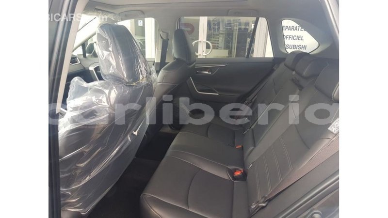 Big with watermark toyota rav4 bomi county import dubai 2752