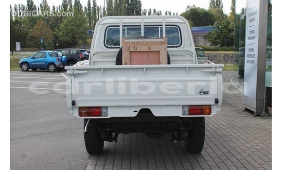 Buy Import Toyota Land Cruiser White Car in Import - Dubai in Bomi County Buy Import Toyota Land Cruiser White Car in Import - Dubai in Bomi County