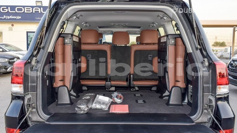 Big with watermark toyota land cruiser bomi county import dubai 2767