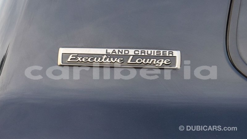 Big with watermark toyota land cruiser bomi county import dubai 2767