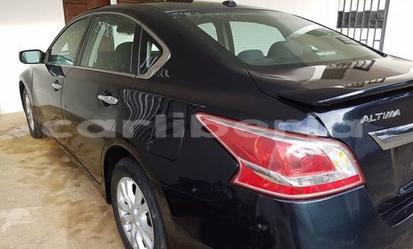 Buy Used Nissan Altima Black Car in Monrovia in Montserrado County