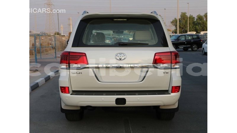 Big with watermark toyota land cruiser bomi county import dubai 2796