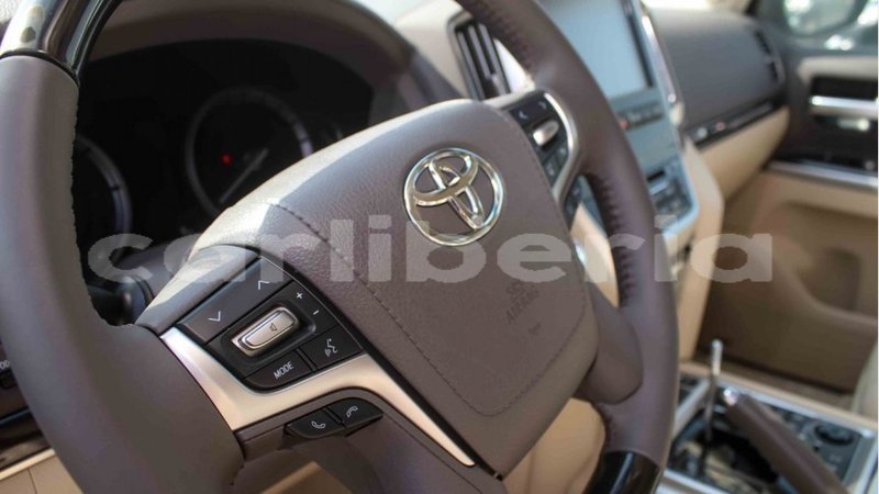 Big with watermark toyota land cruiser bomi county import dubai 2803