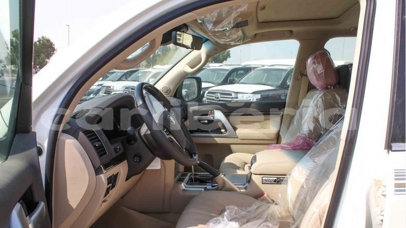 Big with watermark toyota land cruiser bomi county import dubai 2803