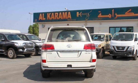 Acheter Import Voiture Toyota Land Cruiser Blanc à Import - Dubai, Comté de Bomi Acheter Import Voiture Toyota Land Cruiser Blanc à Import - Dubai, Comté de Bomi