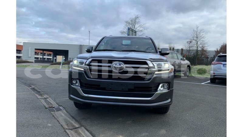 Big with watermark toyota land cruiser bomi county import dubai 2812