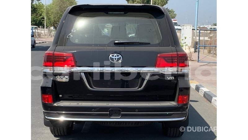 Big with watermark toyota land cruiser bomi county import dubai 2820