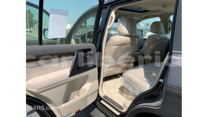 Big with watermark toyota land cruiser bomi county import dubai 2820