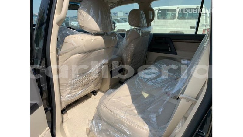 Big with watermark toyota land cruiser bomi county import dubai 2823