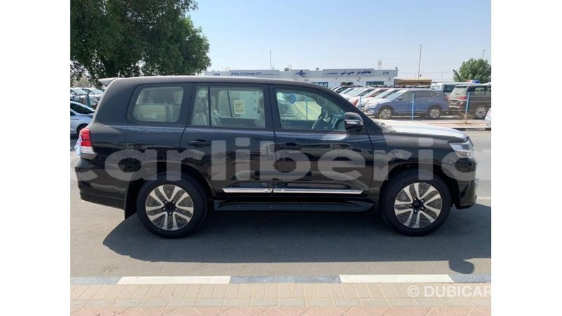 Big with watermark toyota land cruiser bomi county import dubai 2829