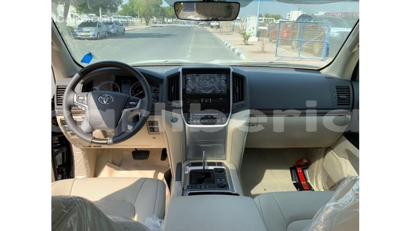 Big with watermark toyota land cruiser bomi county import dubai 2829