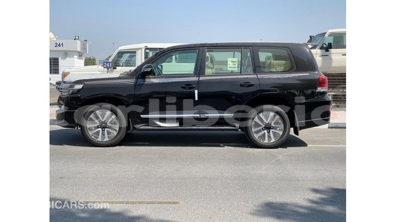 Big with watermark toyota land cruiser bomi county import dubai 2829